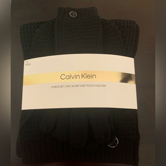 Calvin Klein Accessories - Calvin Klein 3-Piece Hat Scarf and Gloves Gift Set